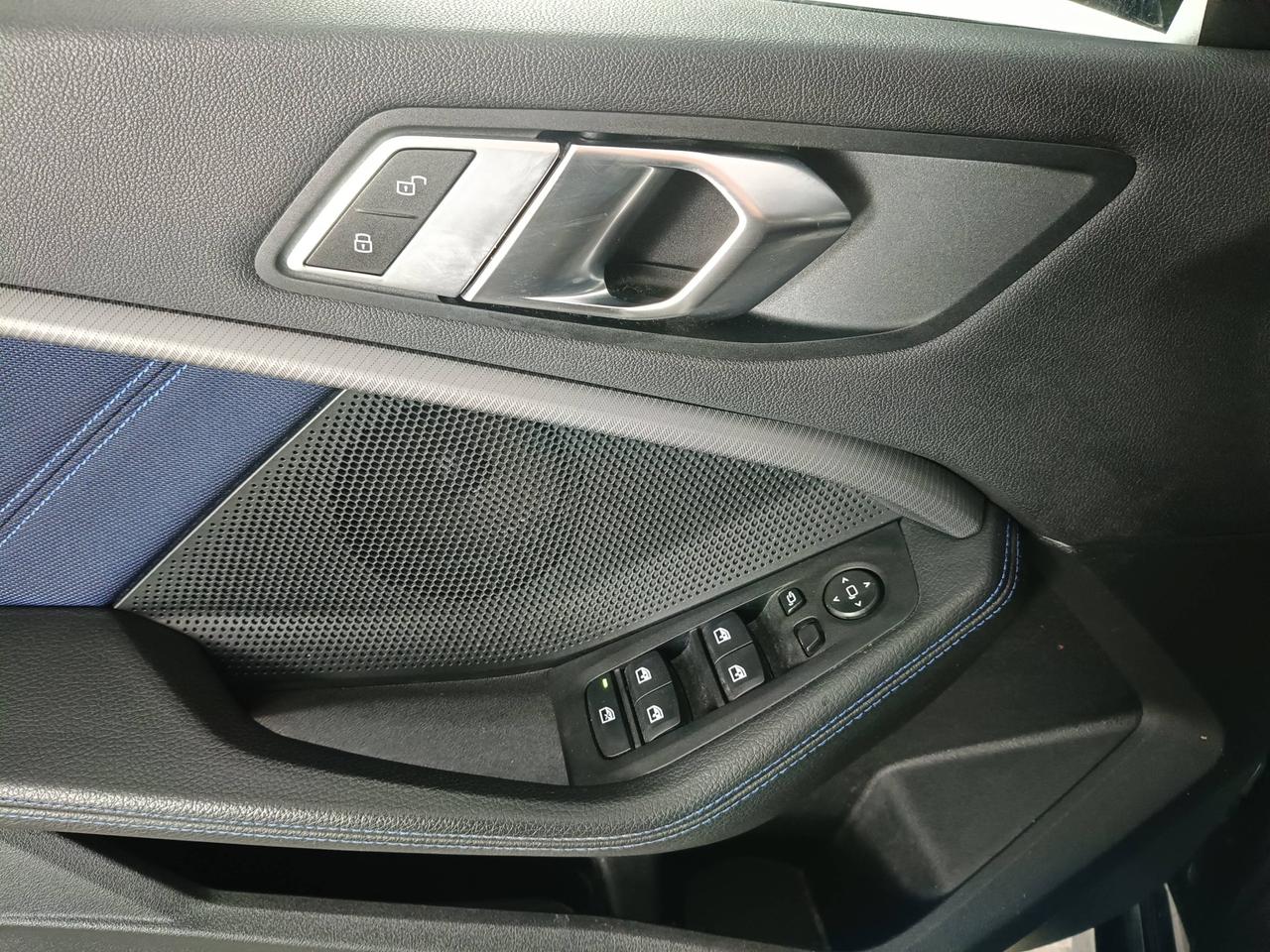 BMW Serie 1 F40 - 118d Msport auto