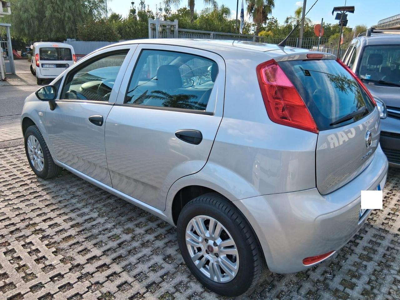Fiat Punto 1.4 8V 5 porte Natural Power Street-2018