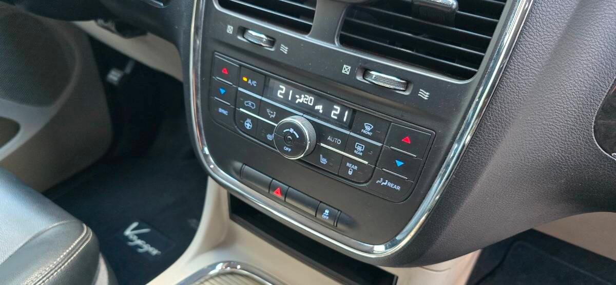 Lancia Voyager 2.8L Platinum 178cv auto *motore nuovo gar full*