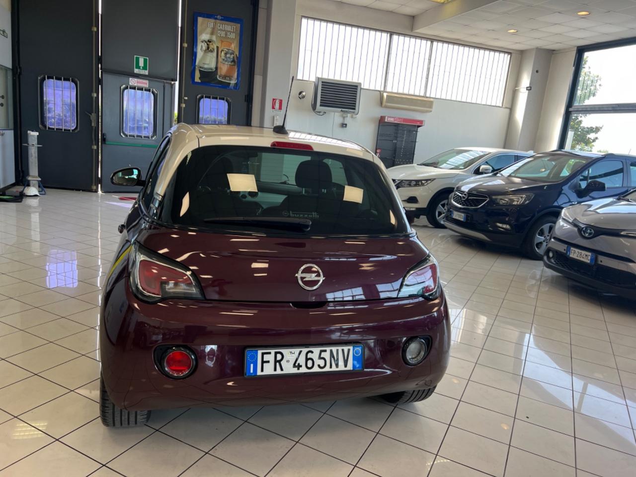 Opel Adam 1.2 70 CV Glam