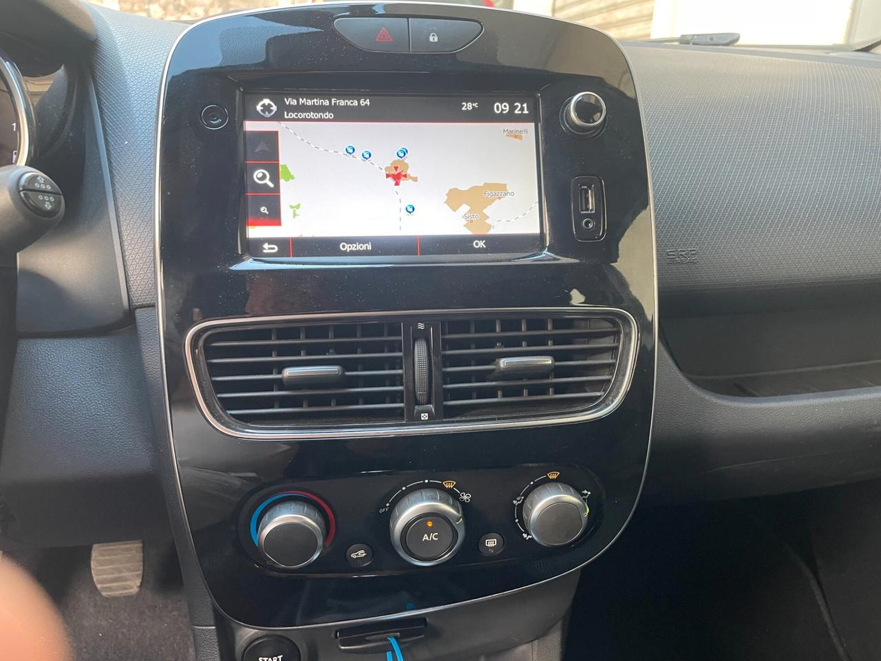 Renault Clio TCe 12V 90 CV GPL 5 porte Moschino Intens FINANZIABILE