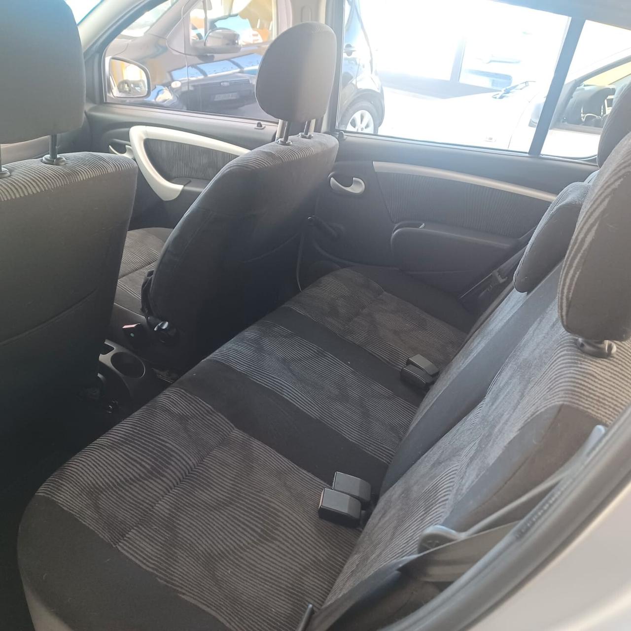 149.588 GPL DI FABBRICA SANDERO 1.4 PER NEOPATENTATI