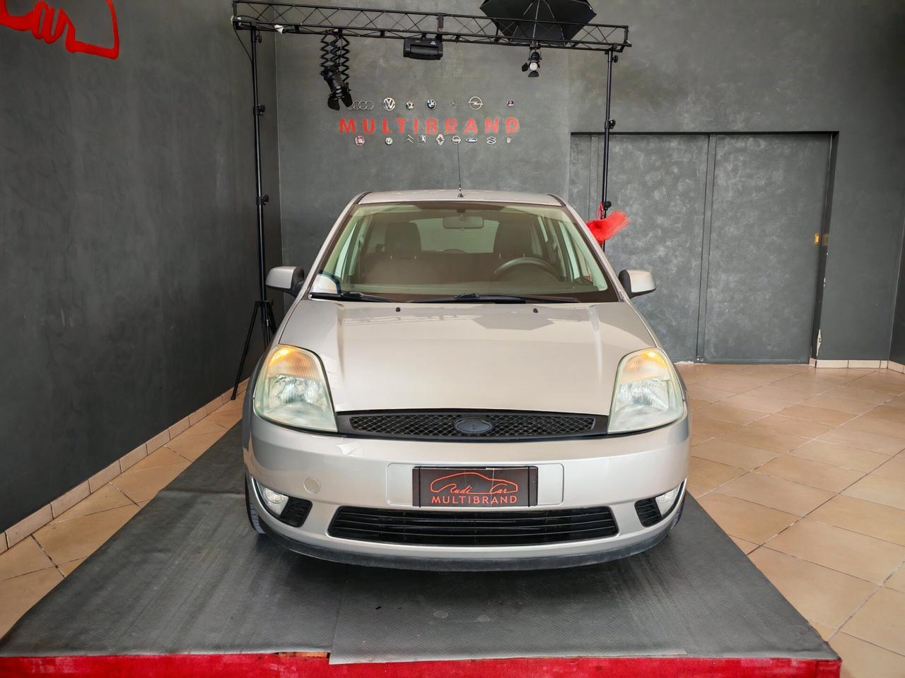Ford Fiesta 1.2 16V 5p. Ghia