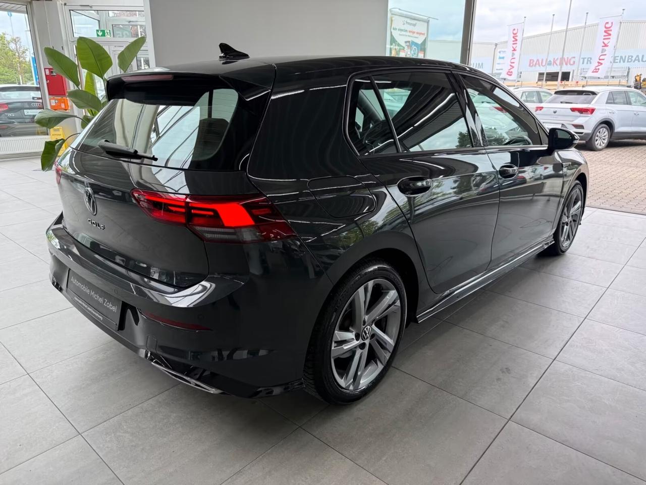 Volkswagen Golf *VIII*R-Line*Virt*OK NEOP