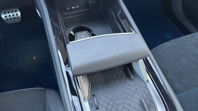 Renault Rafale atelier Alpine E-Tech 4x4 300 cv