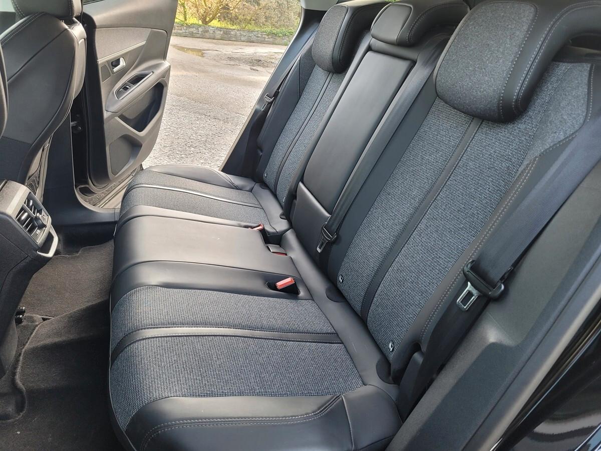 Peugeot 3008 BlueHDi 120 S&S EAT6 Allure