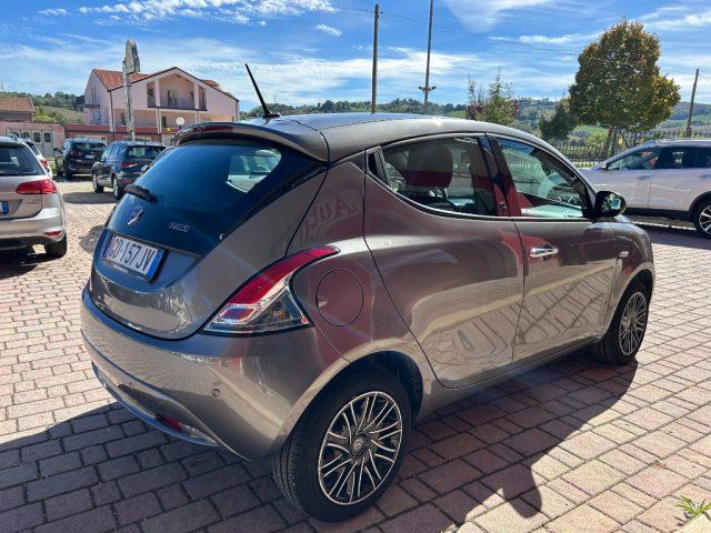 LANCIA Ypsilon 1.0 FireFly 5 porte S&S Hybrid Ecochic Gold