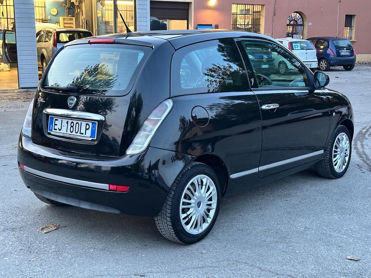 Lancia Ypsilon 1.2 69 CV GPL Platinum solo 140Mila km