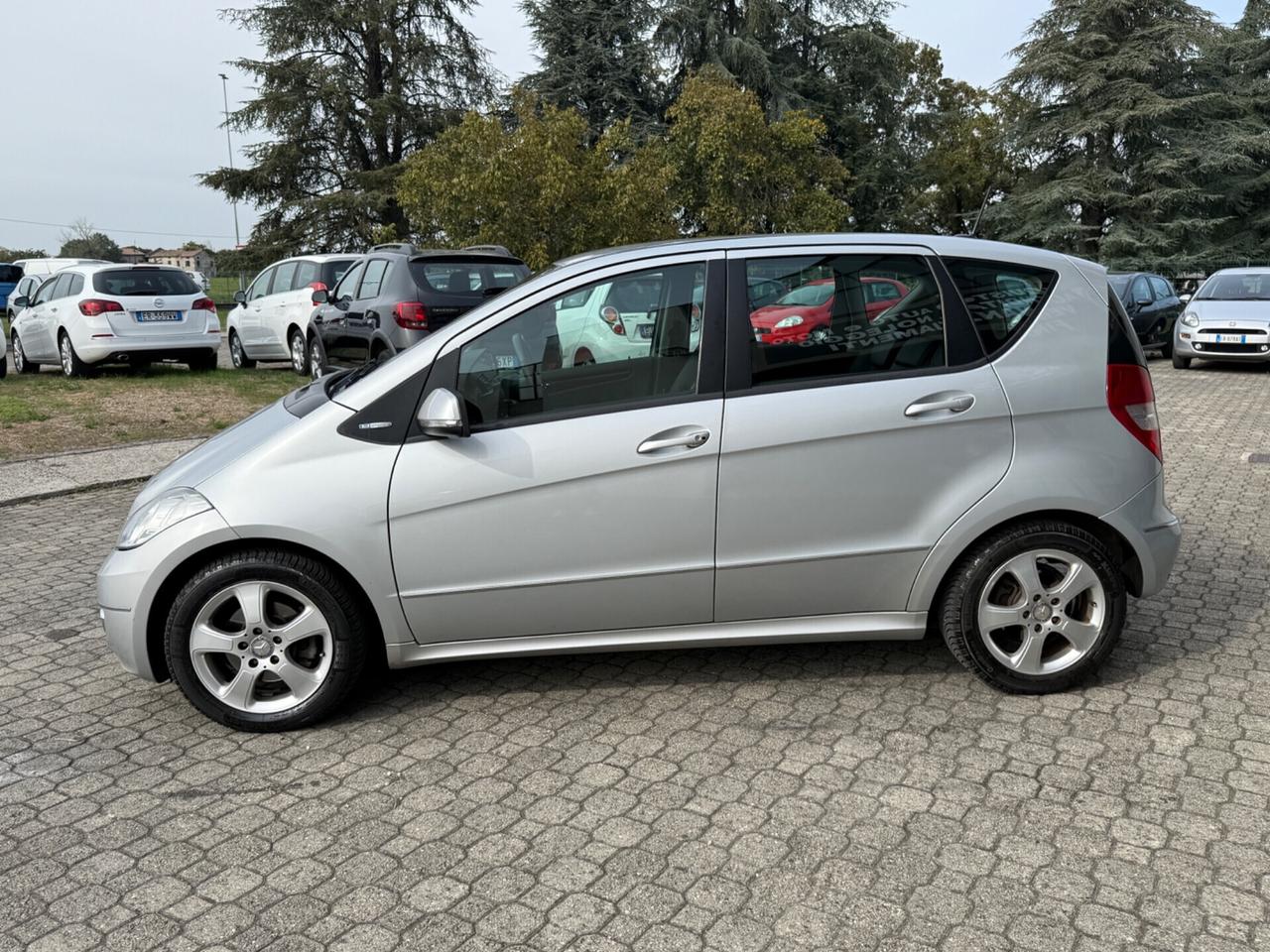 Mercedes-benz A 180 BlueEFFICIENCY Avantgarde