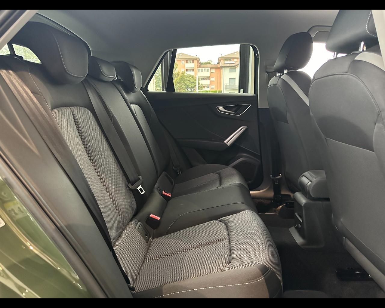 AUDI Q2 35 TFSI S-TRONIC IDENITY BLACK