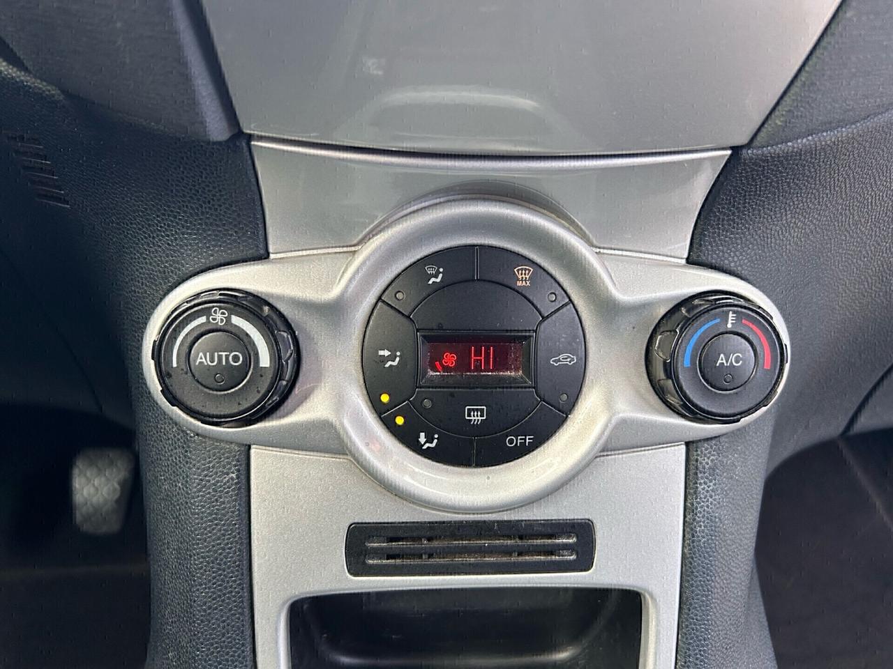 Ford Fiesta 1.2 82CV GPL