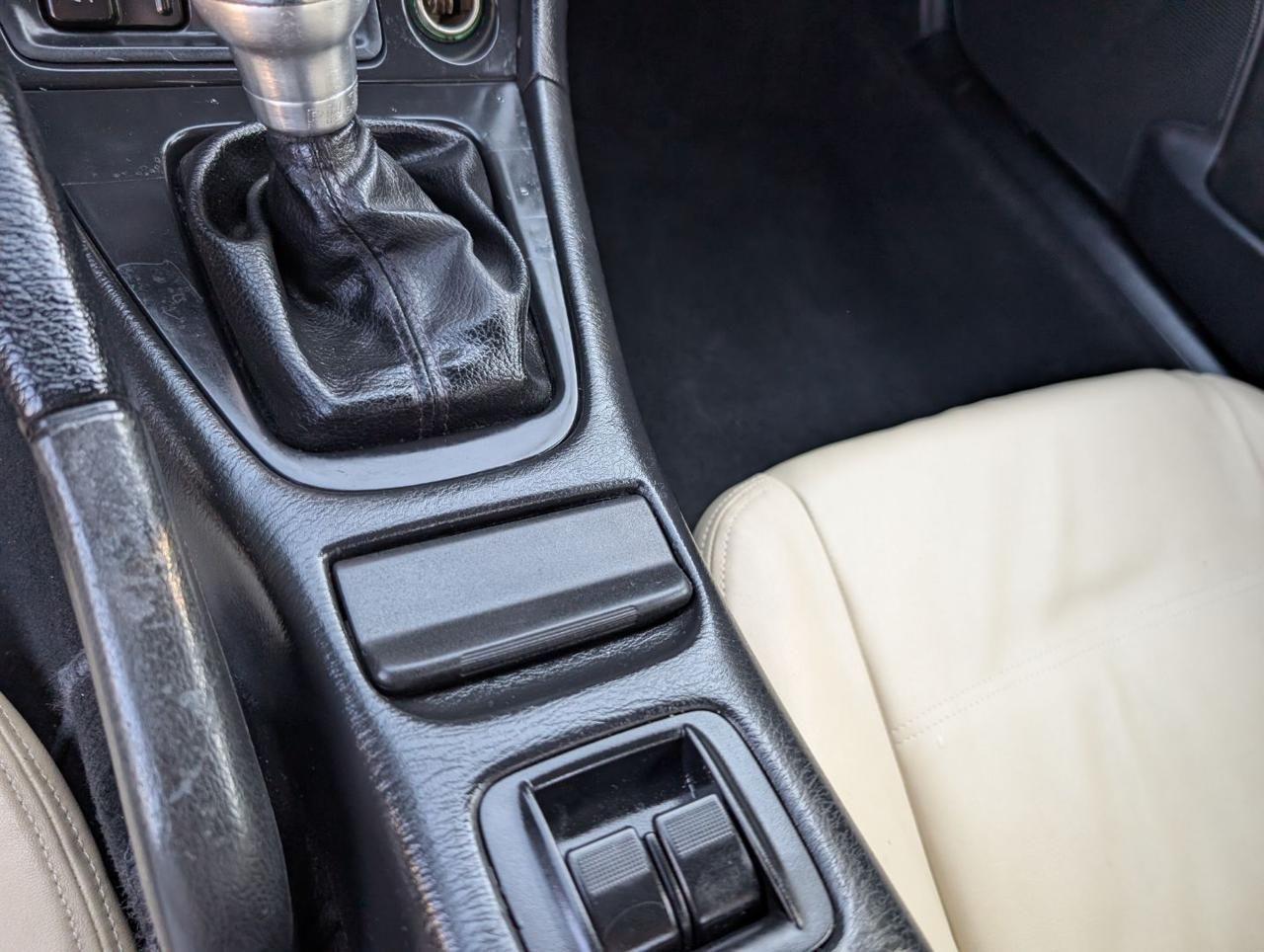 Mazda MX-5 1.6i 16V cat