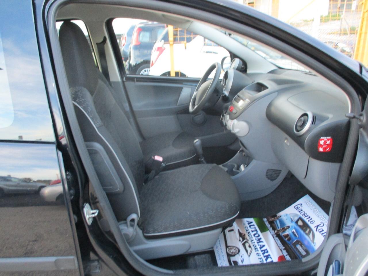 Peugeot 107 1.0 68CV 5p. OK NEOPATENTATI 2011