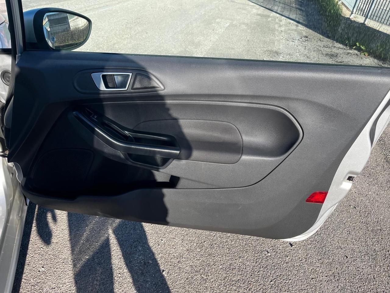 Ford Fiesta 1.6 TDCi Titanium GRANDINATA