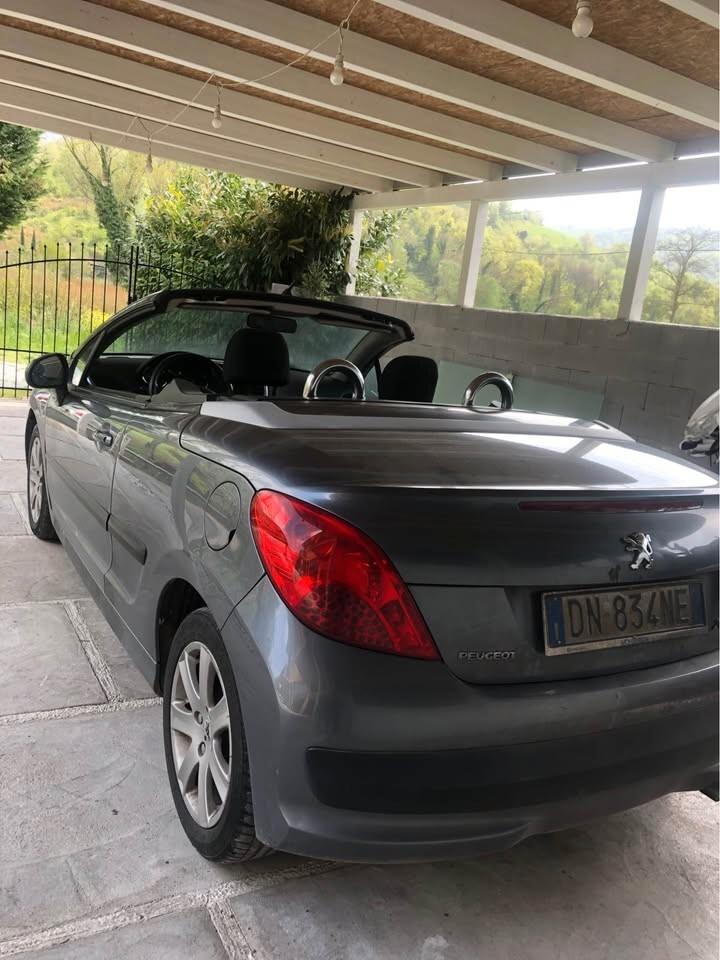 Peugeot 207 1.6 HDi 110CV CC Tecno