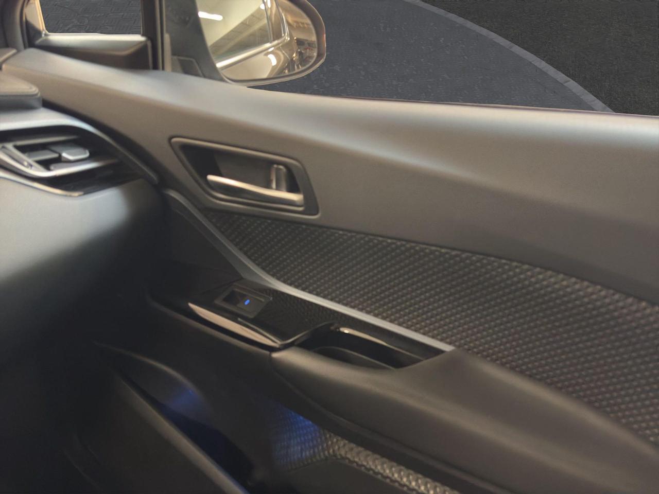 Toyota C-HR 1.8h Trend e-cvt