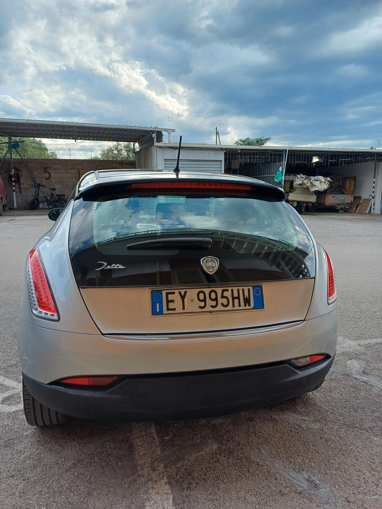 Lancia Delta 1.6 MJT DPF Argento