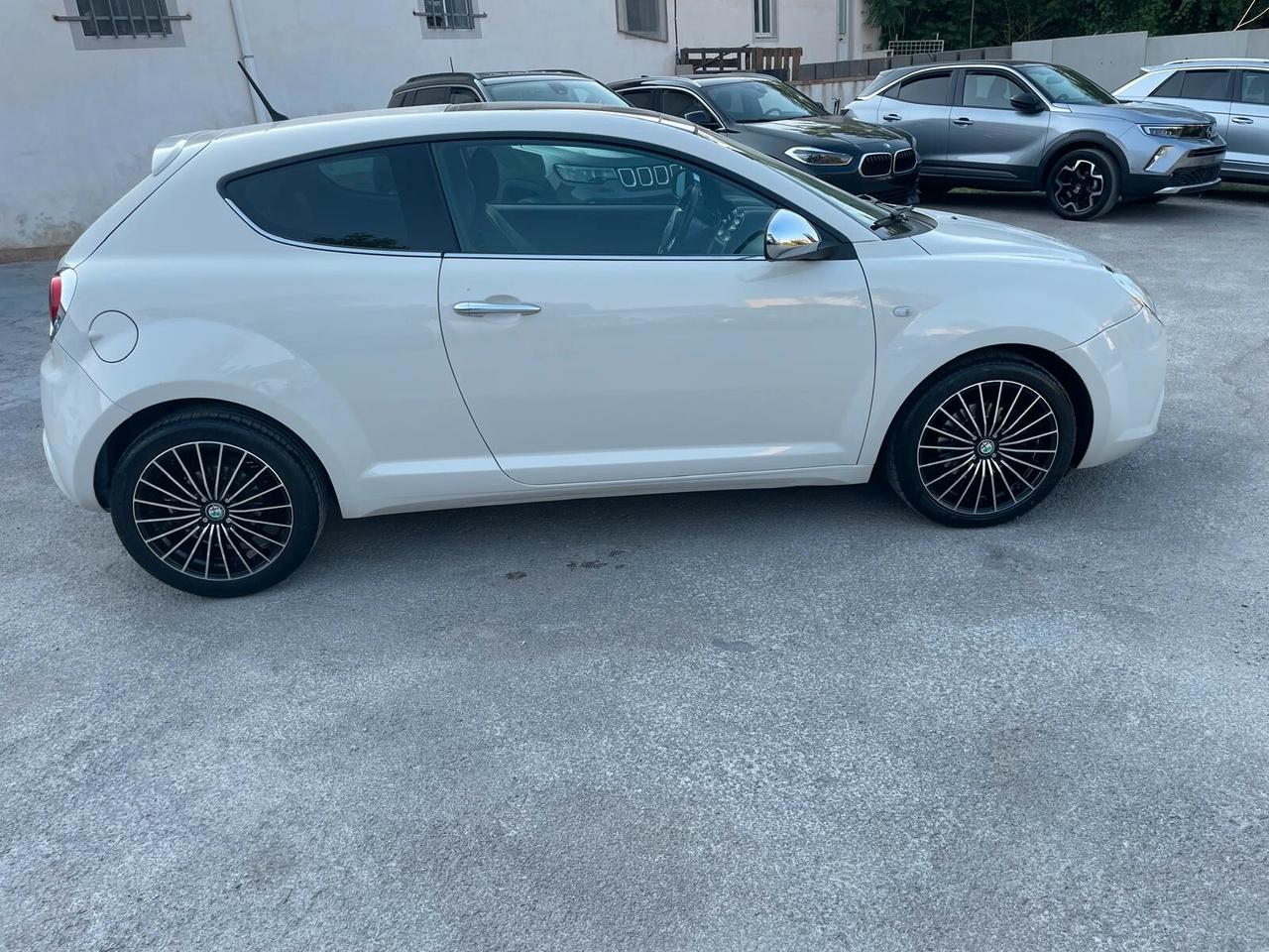 Alfa Romeo MiTo 1.3 Distinctive 95 cv - 2011