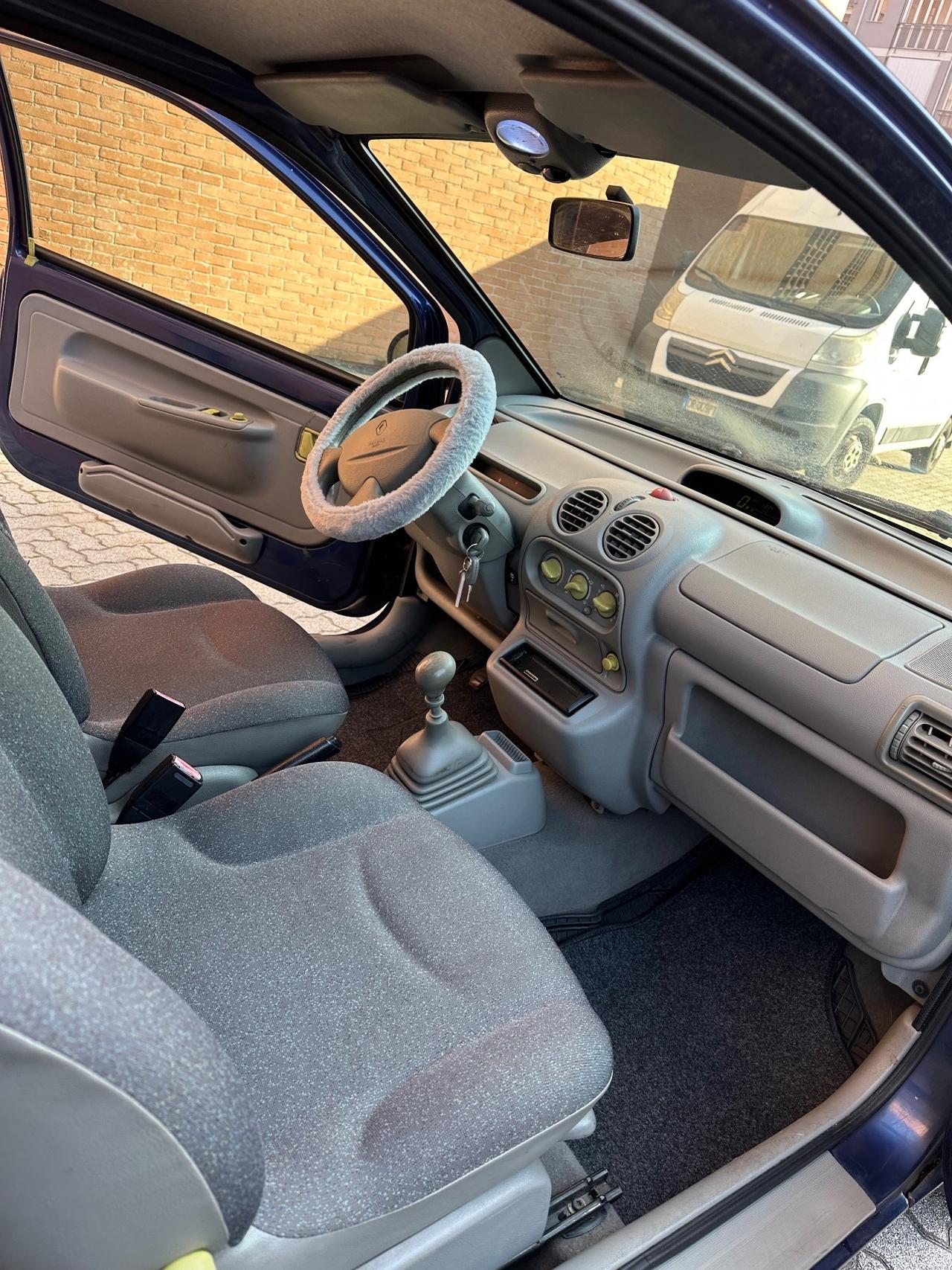 Renault Twingo 1.2i cat Base