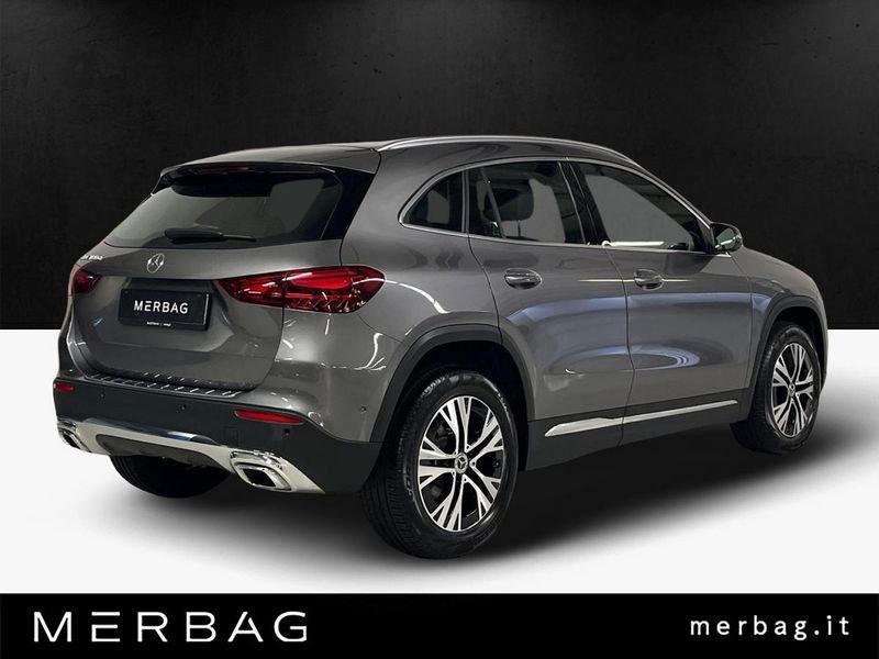 Mercedes-Benz GLA 180 d Automatic Business Extra