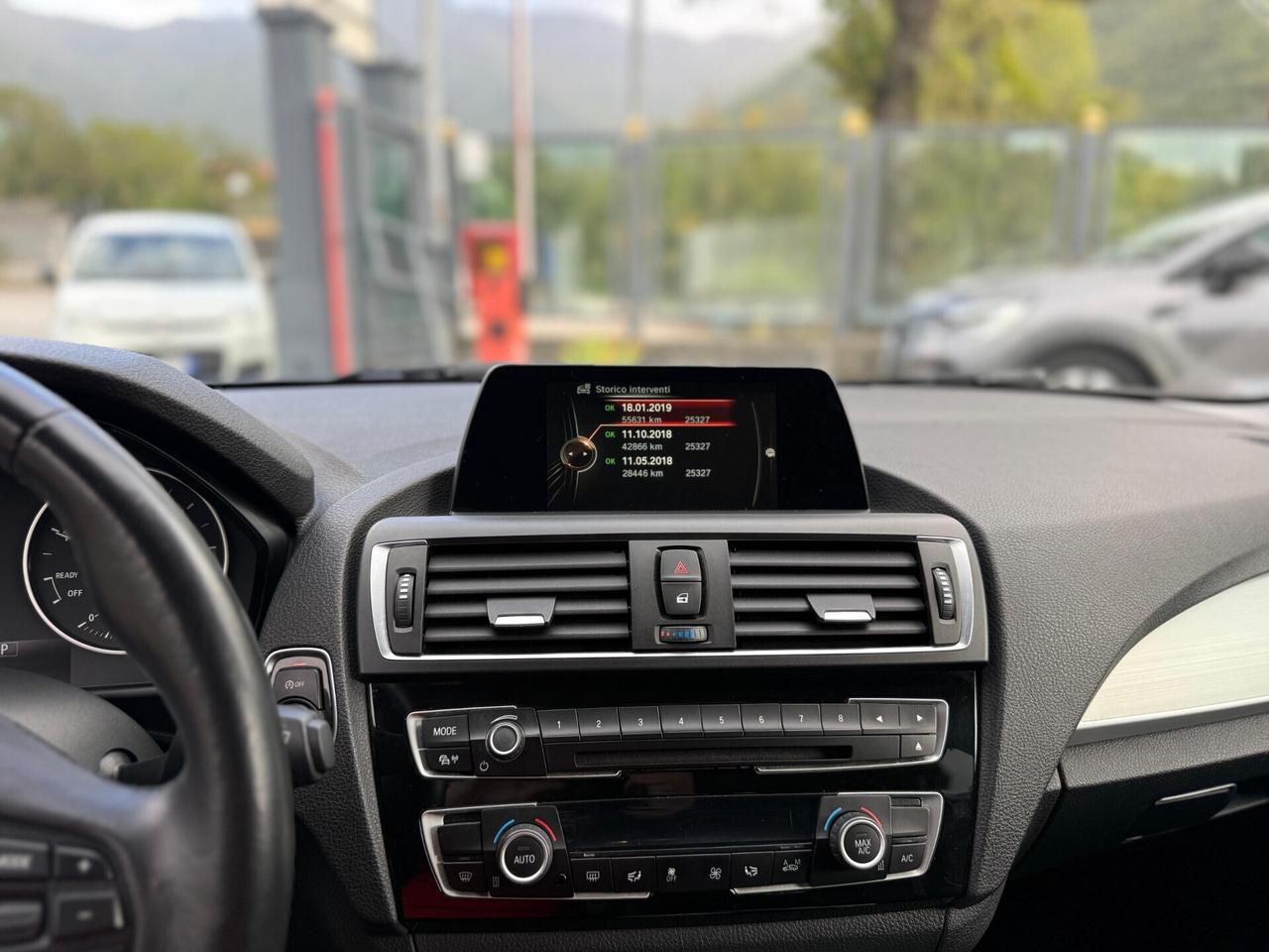 Bmw 116d 5p. Urban Auto.