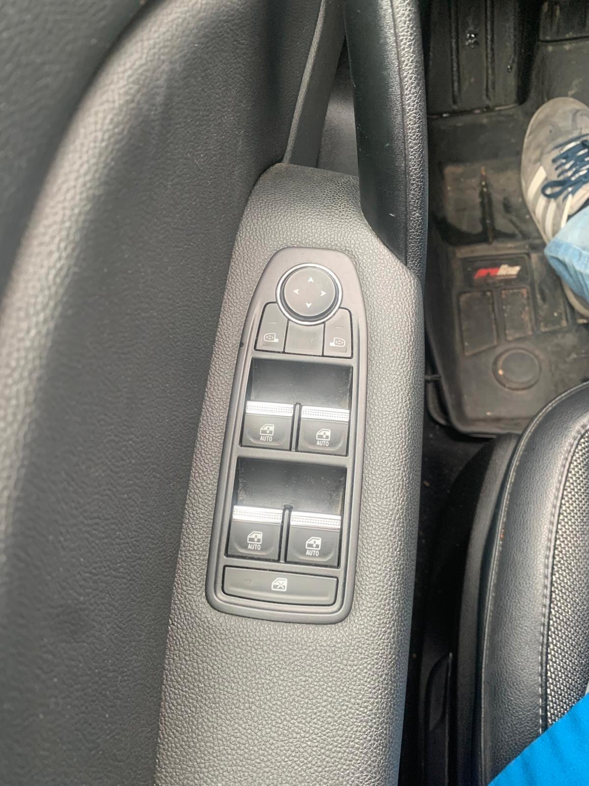Renault Captur Plug-in Hybrid E-Tech 160 CV Rive Gauche