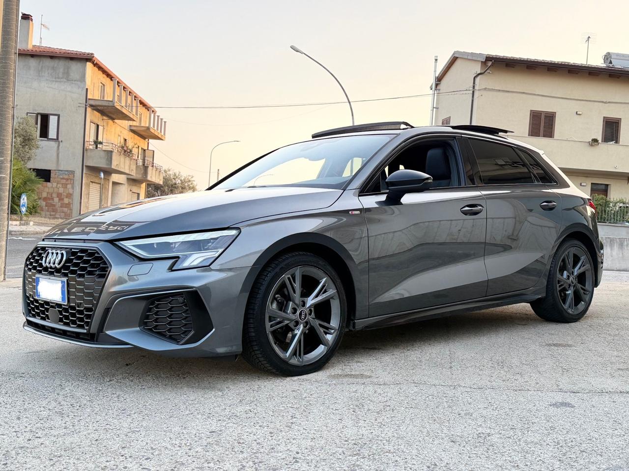Audi A3 s-line SPB 35 TDI S tronic Identity Black