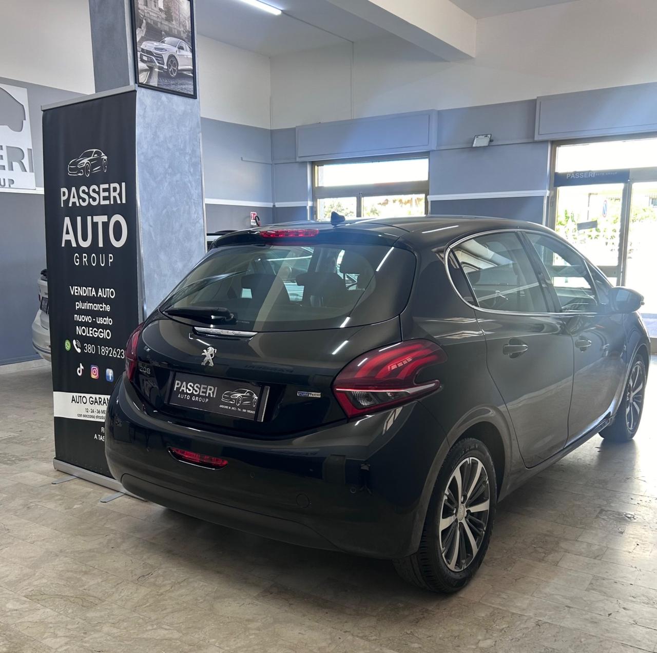 Peugeot 208 PureTech 82 5 porte Allure