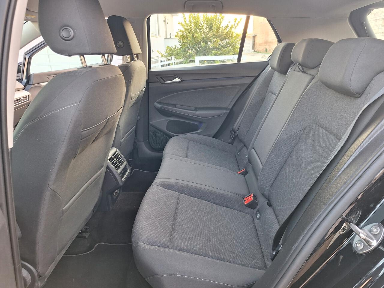 Volkswagen Golf LIFE TDI 115cv DSG NAV+RETROCAM. - 2022