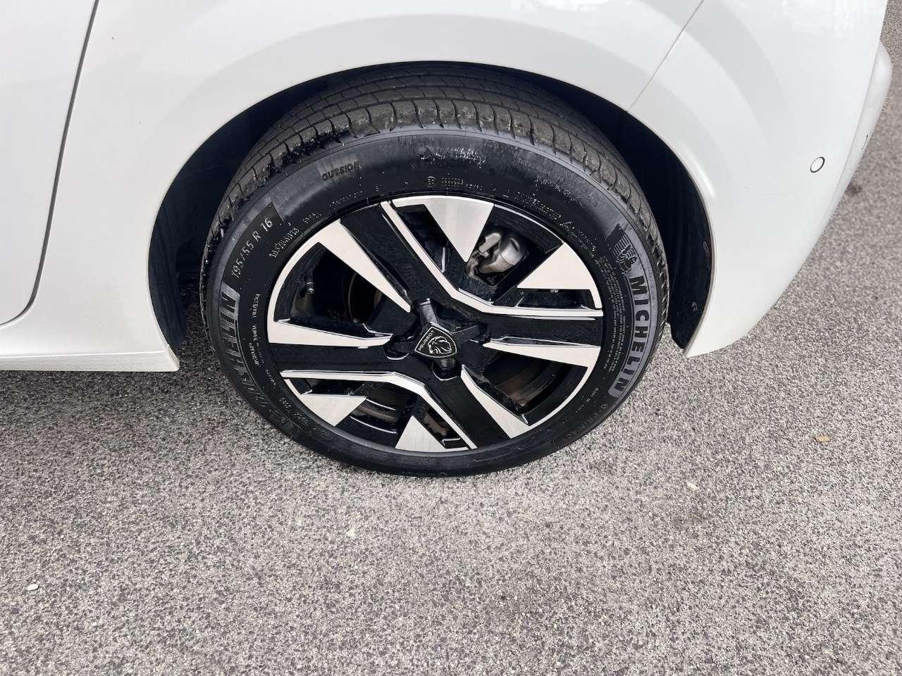 Peugeot 208 1.2 Benzina 100CV E6 - 2024