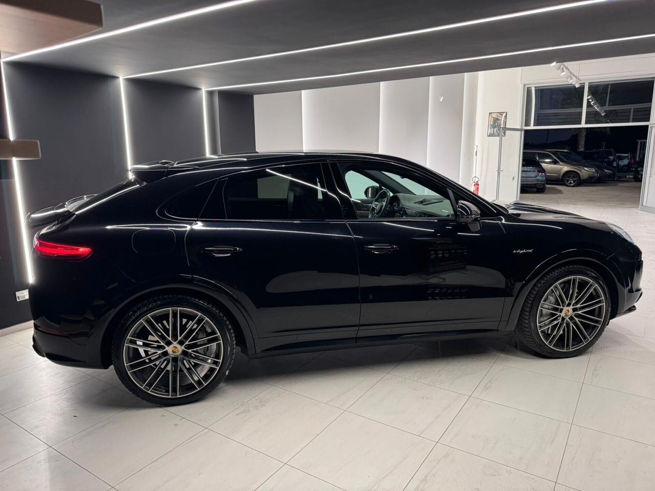 Porsche Cayenne Coupé 3.0 340 CV E-Hybrid TETTO PANORAMICO