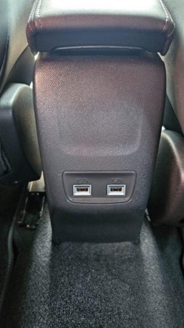 PEUGEOT 2008 BlueHDi 100 S&S Allure