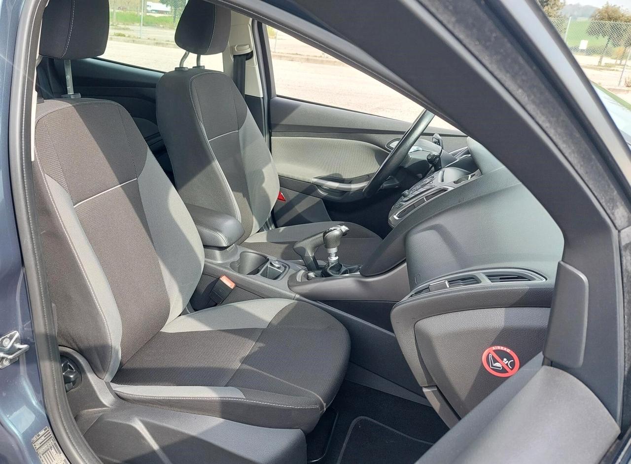 FORD FOCUS SW - SPAZIOSA PER LAVORO E FAMIGLIA