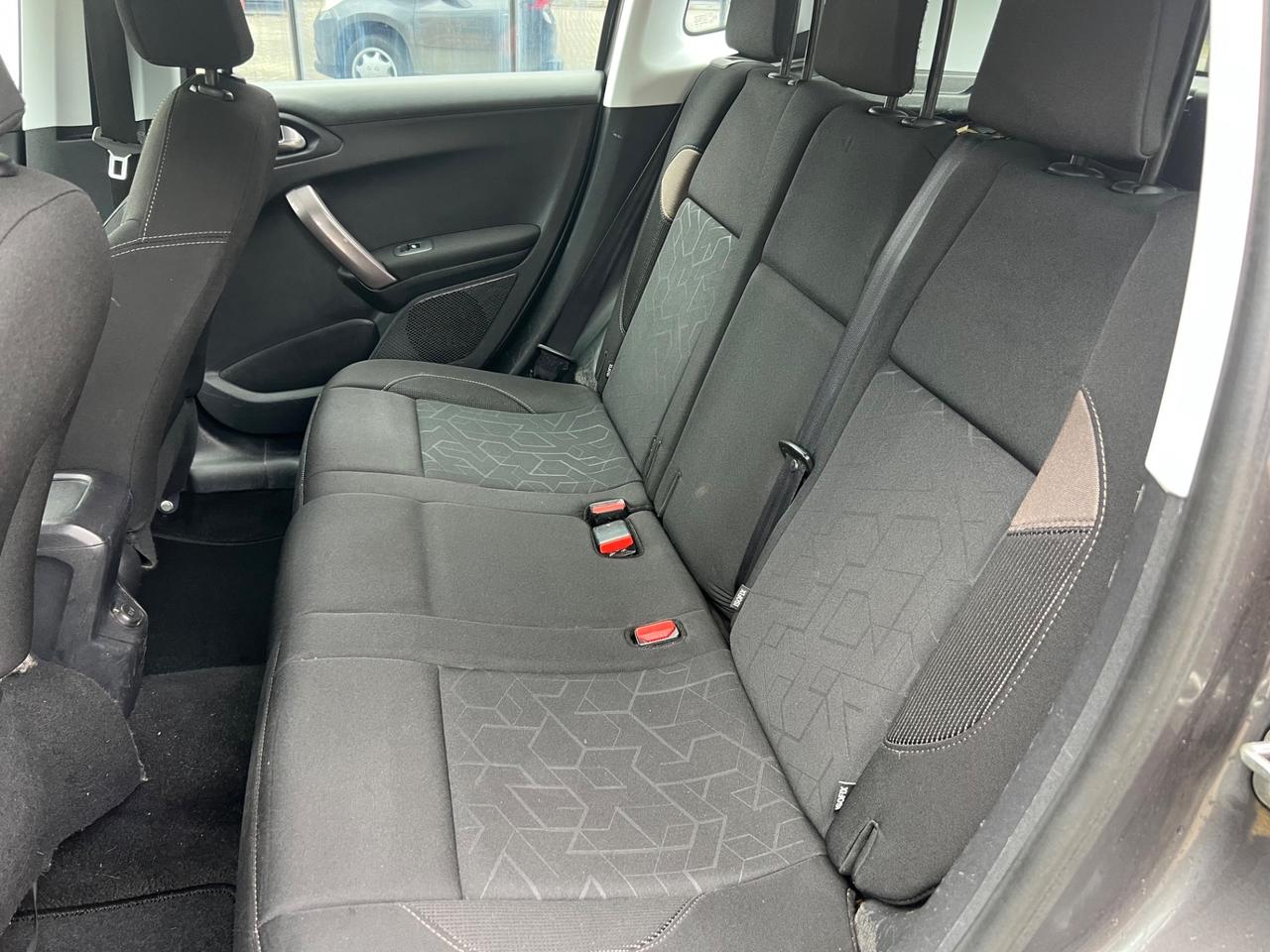 Peugeot 2008 top