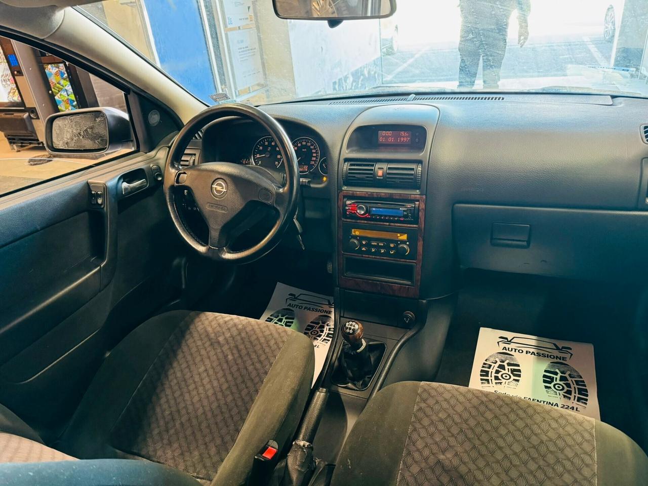 Opel Astra 1.6i 16V -- station wagon 90.000km