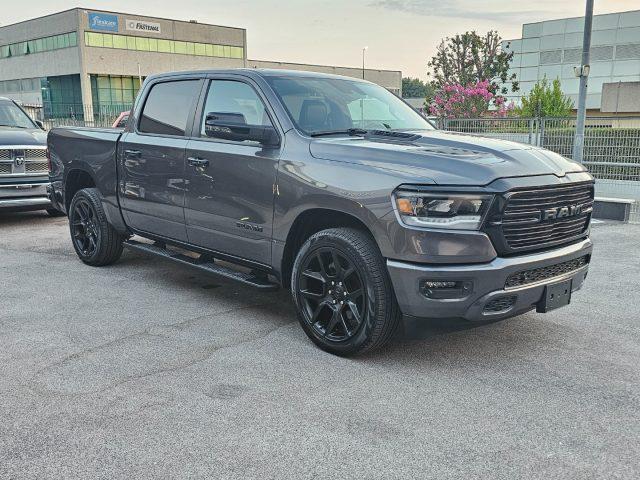 DODGE RAM 1500 5.7 V8 Crew Cab LARAMIE Black Night N1