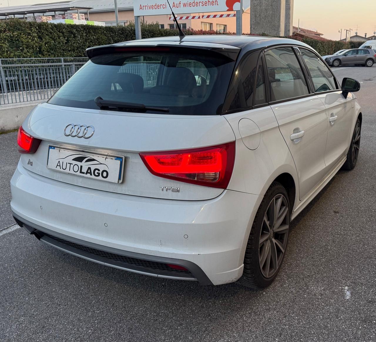Audi A1 1.2 TFSI S line edition