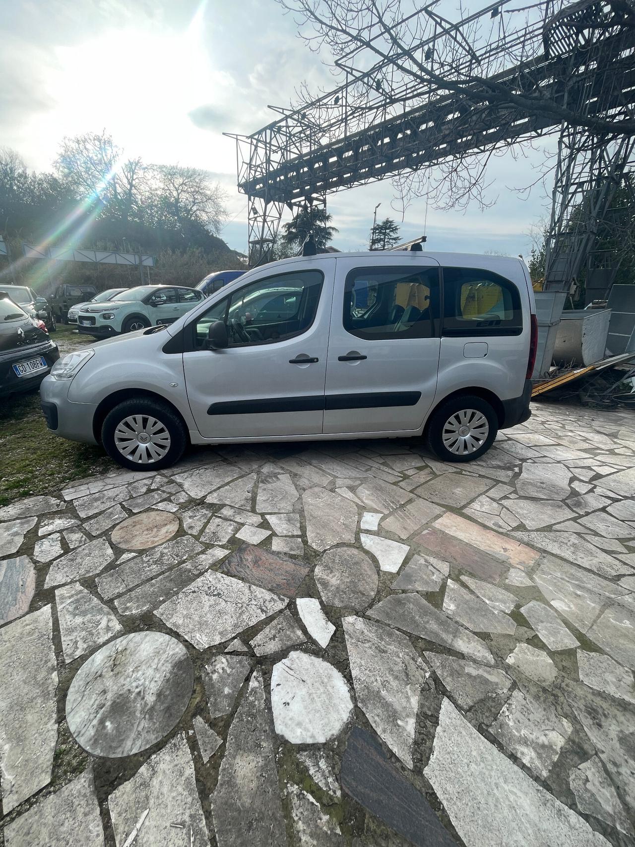 Citroen Berlingo BlueHDi 100 XL Feel MULTISPAZIO CLIMA MULTIFUNZIONE CERCHI 5 POSTI N1
