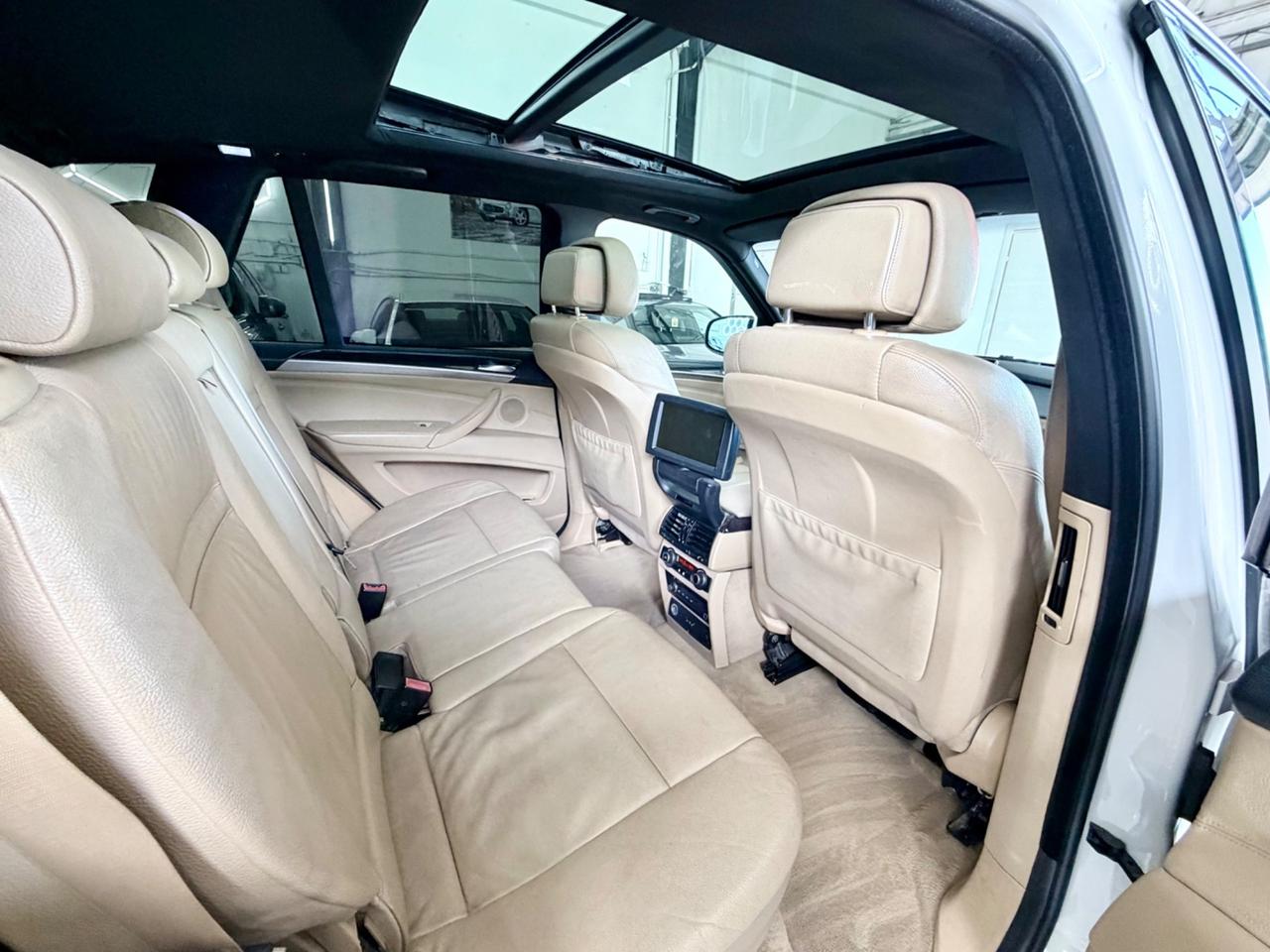 BMW X5 M-SPORT xDrive30d 235CV TETTO-DVD FULL