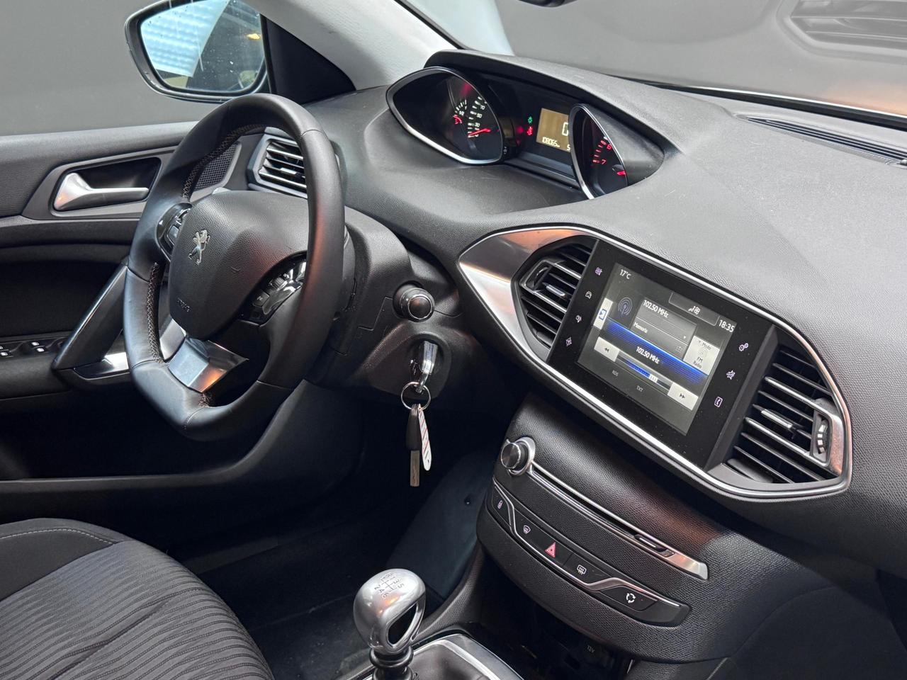 Peugeot 308 Station Wagon 308 SW 1.2 puretech t (e-thp) Active s&s 130cv