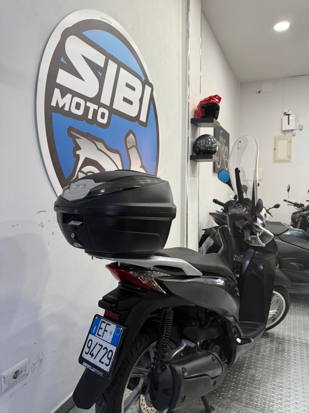 HONDA SH 300