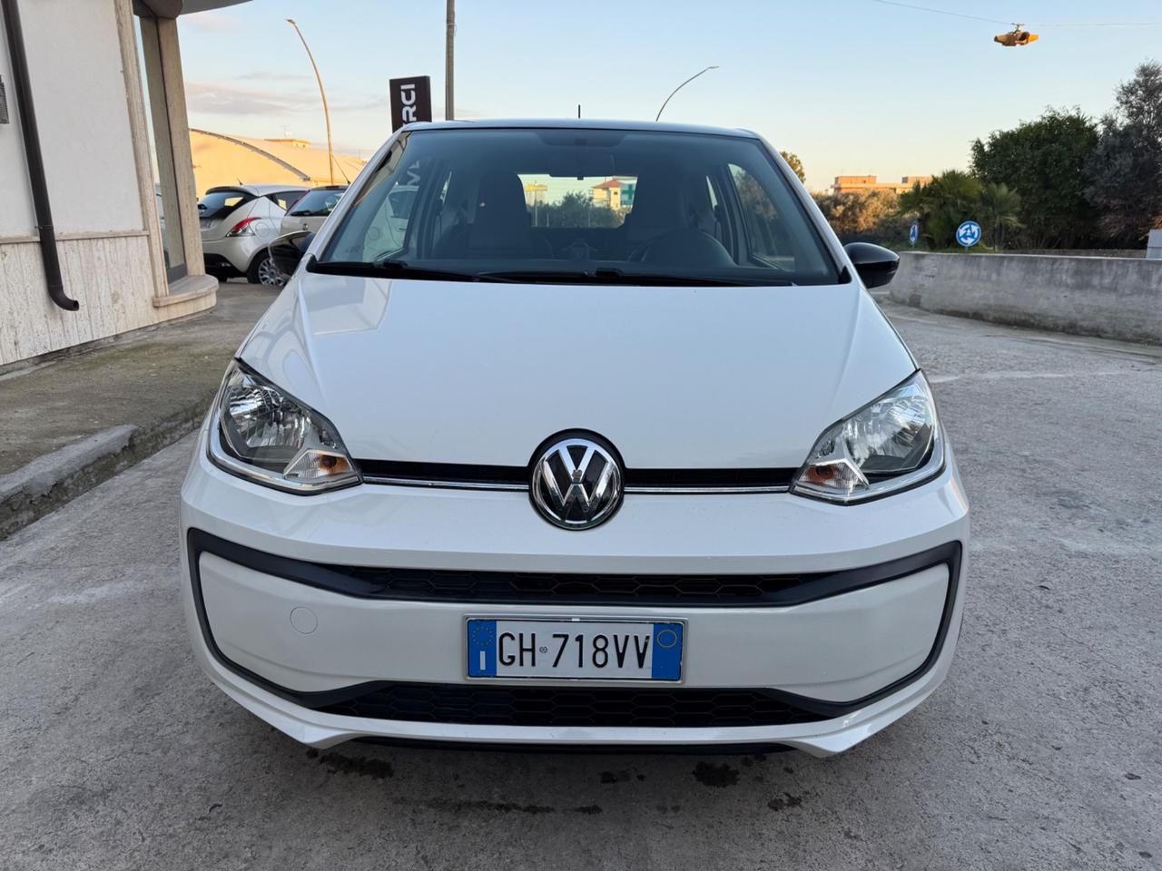 Volkswagen up! 1.0 75 CV 3p. high up!