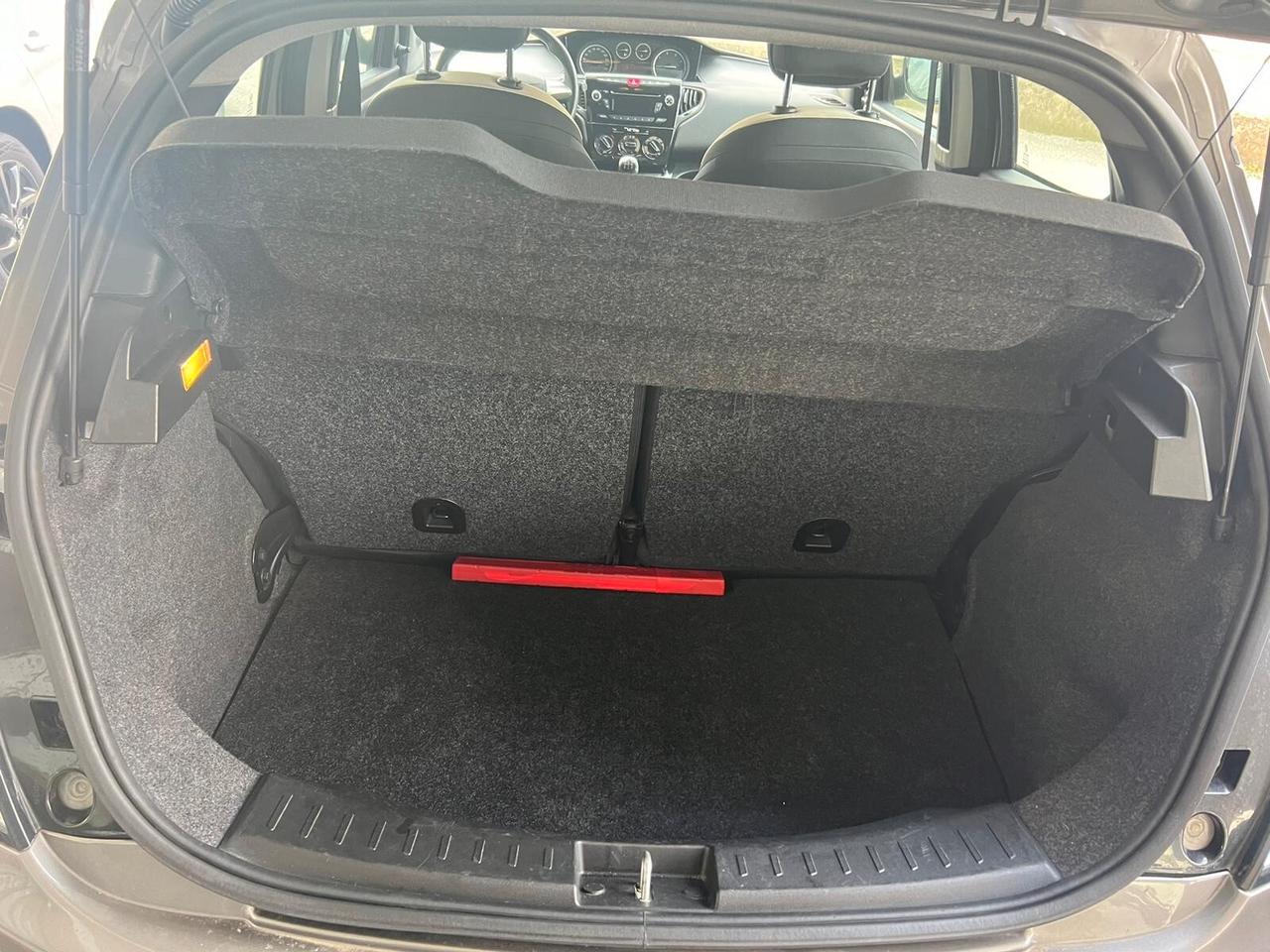 Lancia Ypsilon 1.3 MJT 16V 95 CV 5 porte S&S Elefantino