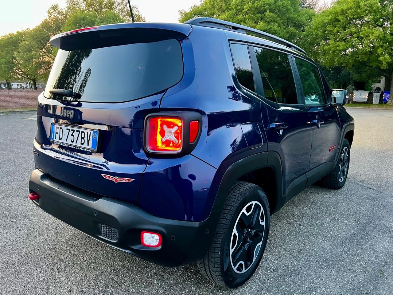 Jeep Renegade 2.0 Mjt 170CV 4WD Active Drive Low Trailhawk