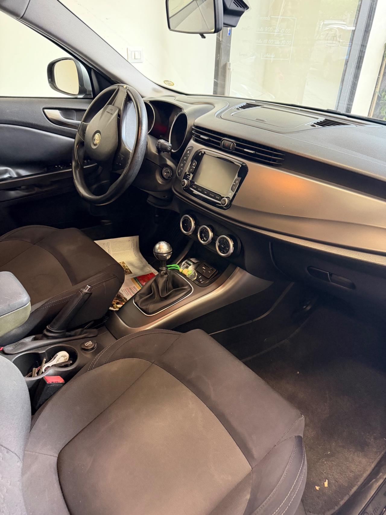 Alfa Romeo Giulietta 1.6 JTDm-2 105 CV Exclusive