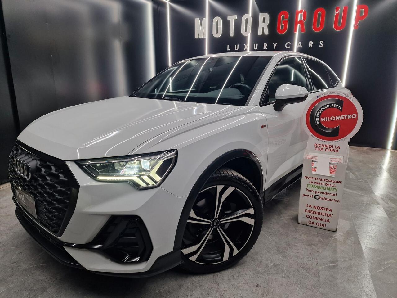 Audi Q3 SPB 35 TDI S tronic line edition 2.0 150CV Identity Black