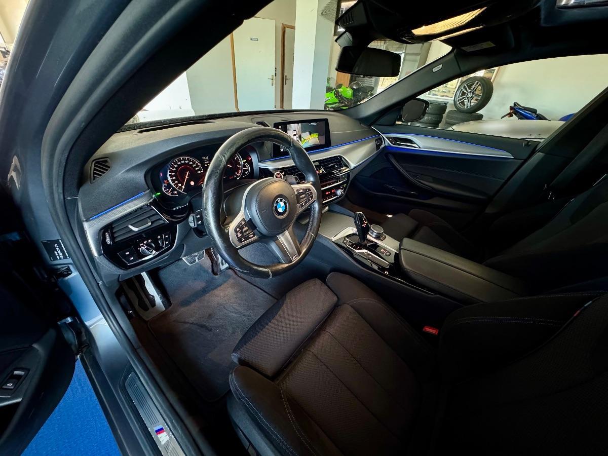 BMW - Serie 5 520 Touring Msport