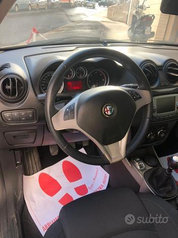 Alfa Romeo MiTo, 1.3 jtdm Distinctive 85cv