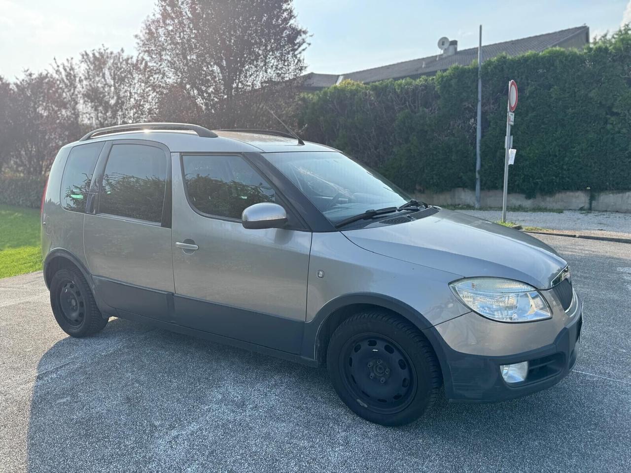 Skoda Roomster 1.4 TDI 80CV F.AP. Scout Neopatentati