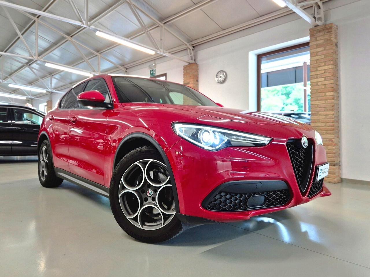 Alfa Romeo Stelvio 2.2 Turbodiesel 160 CV AT8 RWD Sport-Tech